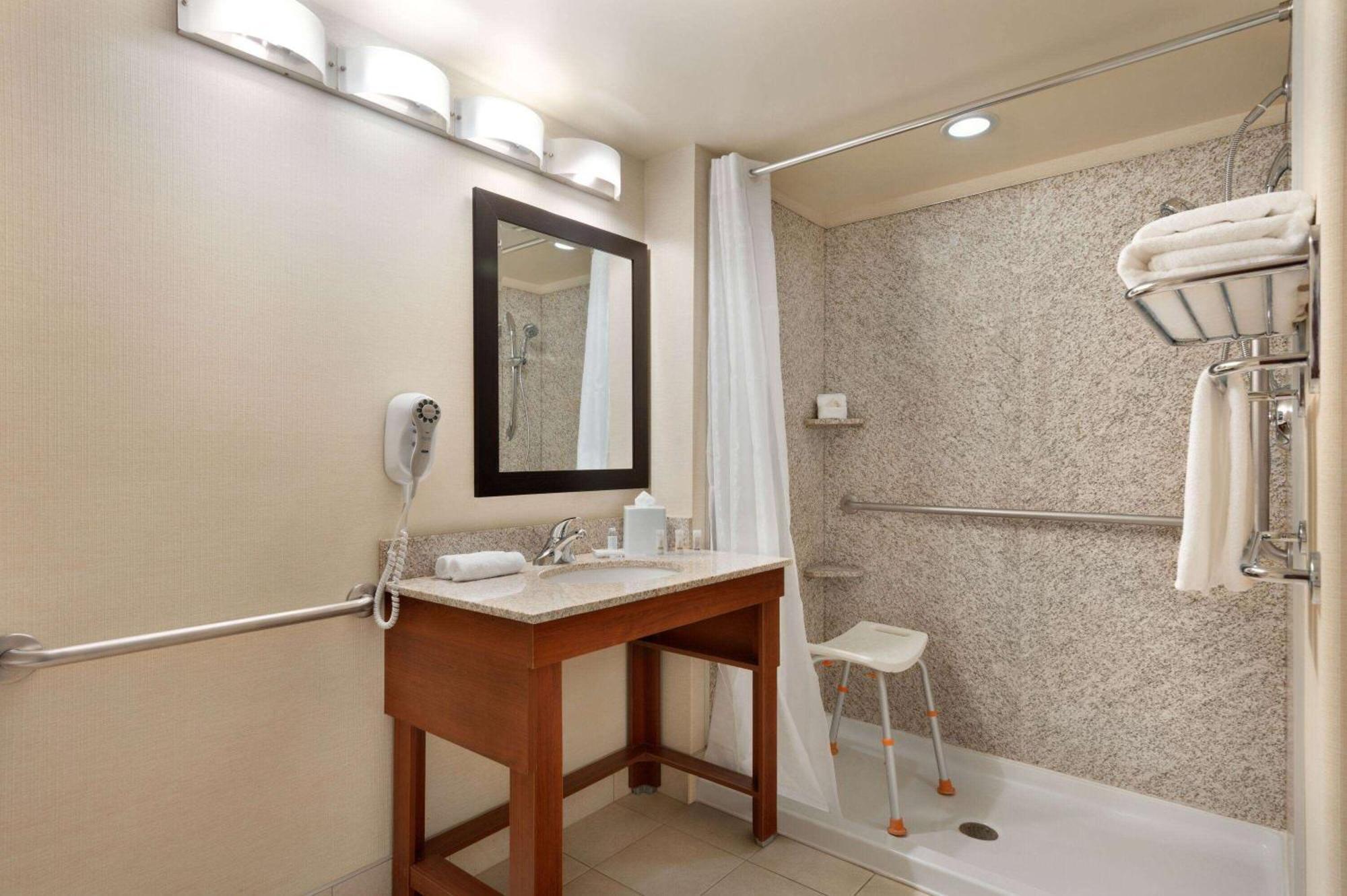 Days & By Wyndham Edmonton Hotel Sherwood Park